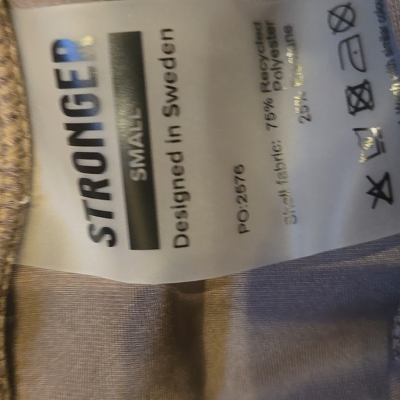 New Stronger Label "The Signature One" Falcon Gold Leggings - Picture 5 of 12